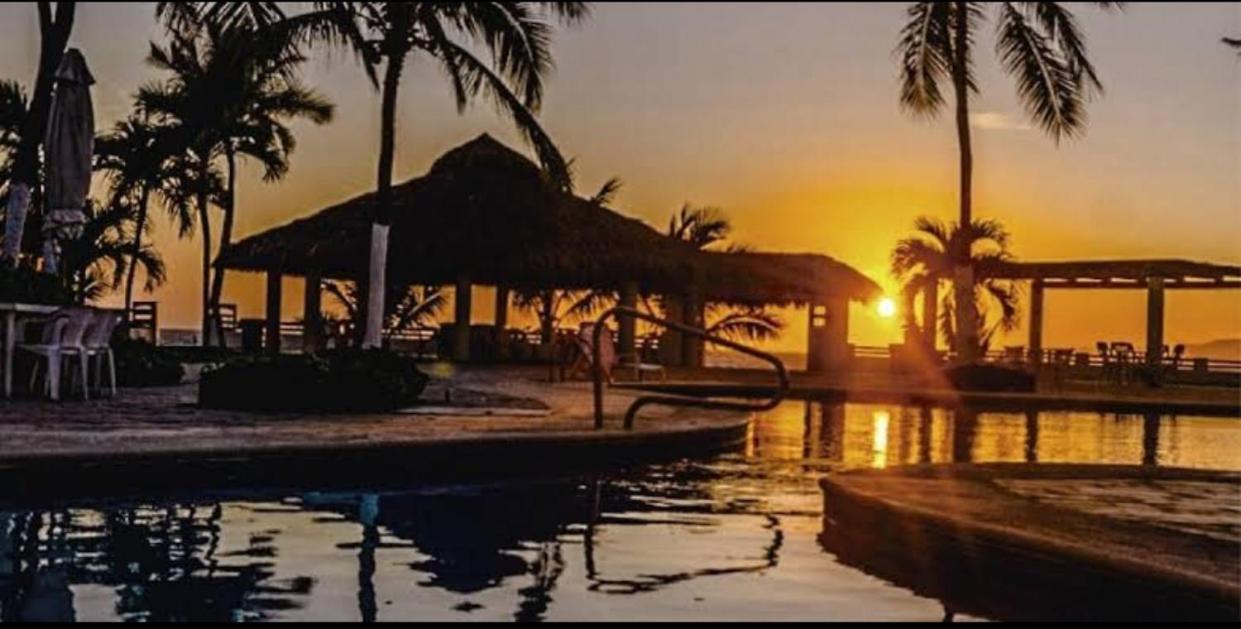 Manzanillo Coral Pacifico Villa Exterior photo